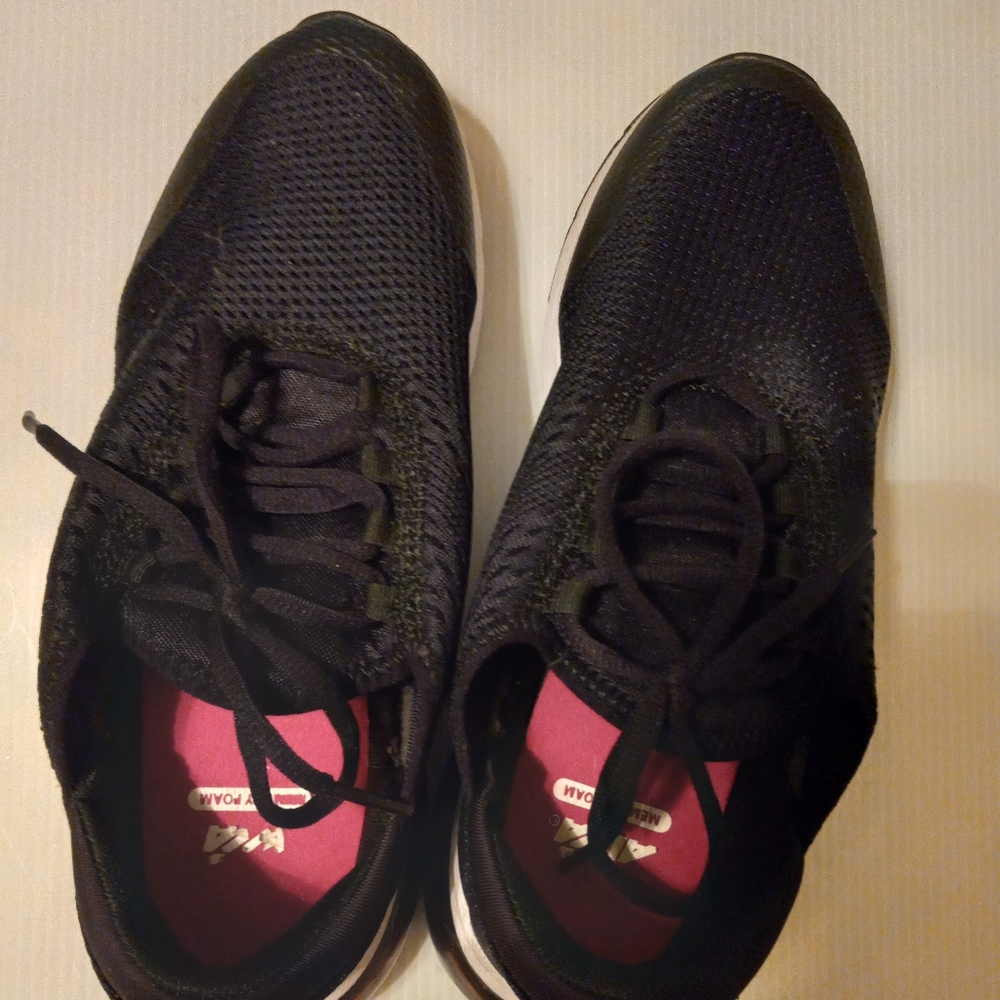 Avia shoes